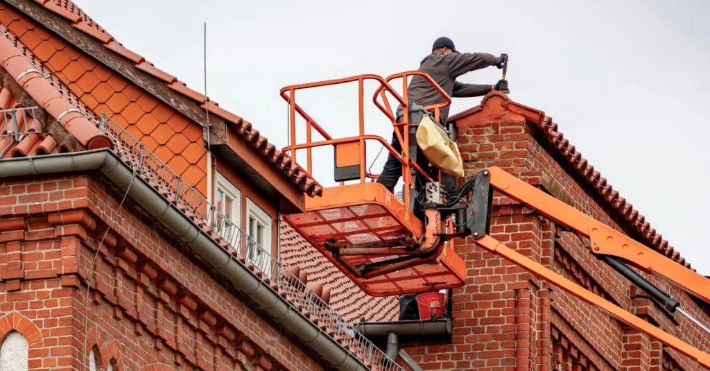découvrez les risques liés à l'isolation de toiture et comment les éviter pour assurer la sécurité et l'efficacité énergétique de votre habitation.